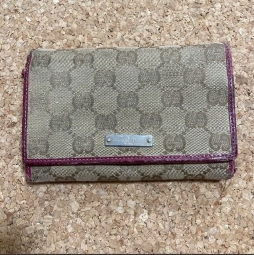 GUCCI 三つ折財布