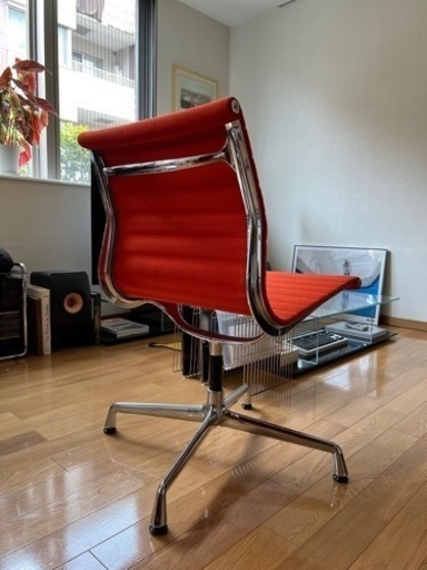 Vitra EA107 Eames オフィスチェア