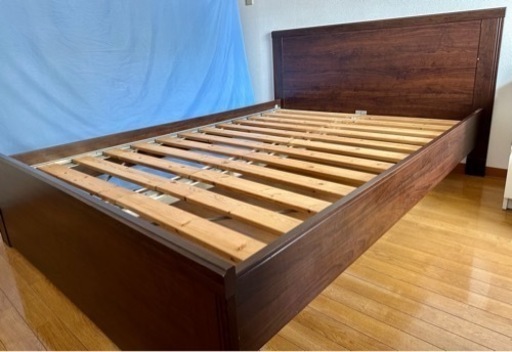 IKEA ダブルベッドとマットレス