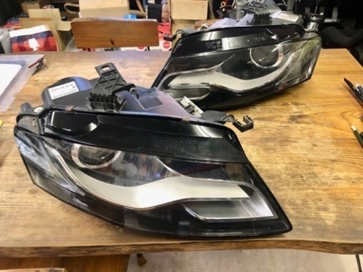 アウディA4 8KCDHヘッドライト左右