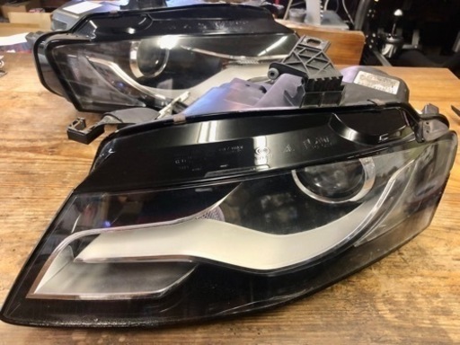 アウディA4 8KCDHヘッドライト左右