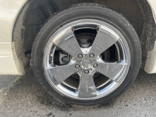 ESTATUS タイヤホイールセット　18インチ