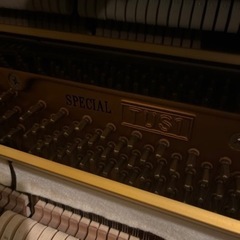 トニカ　アップライトピアノの画像