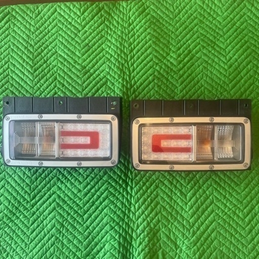 ⭐︎日野純正テール　現行17プロフィア⭐︎ 新車外し！美品！