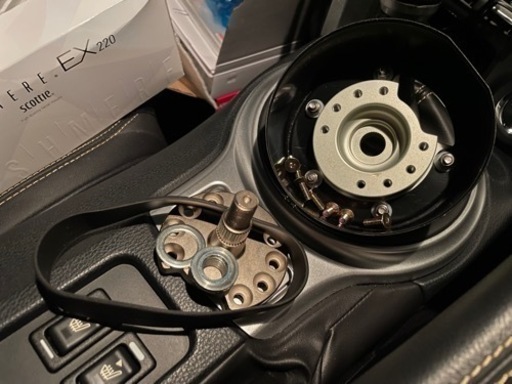 トヨタ86(ZN6)、スバルBRZ(ZC6)用ステアリングスペーサー。ネオプロト NP70610A類似品