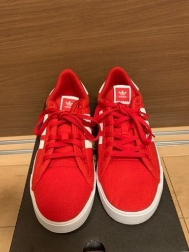 【未使用】adidasスニーカー　26センチ