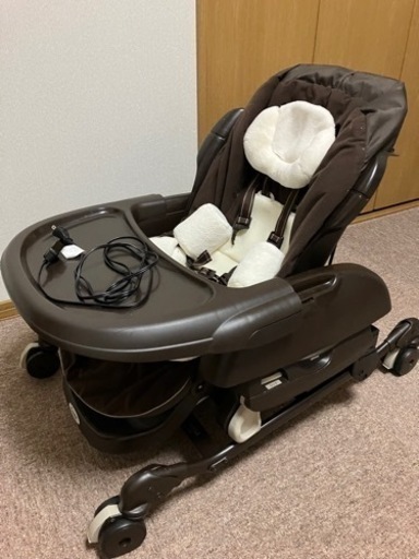 電動バウンサー combi ネムリラAUTO SWING BEDi