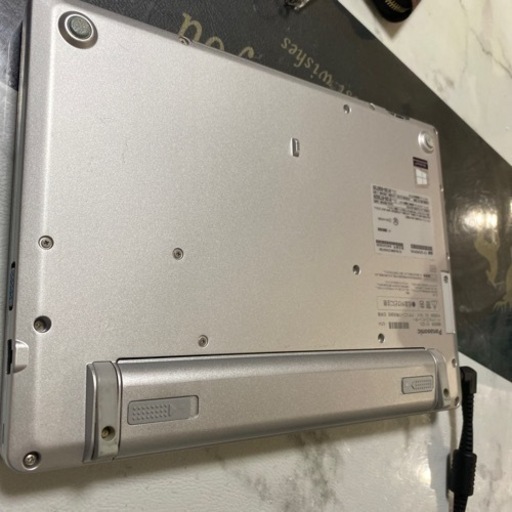 PanasonicＣＦ-ＳＺ５i5-6300u  8GB SSD256GB色ムラ