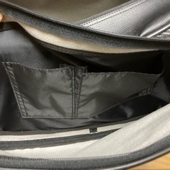 adidas、スポーツバッグの画像