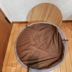 テーブルにもなるスツールの画像