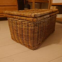 【交渉成立】蓋付ラタン収納ボックスの画像