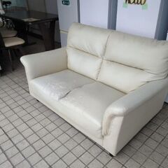 二人掛け ソファー 破れあります。 ソファの画像