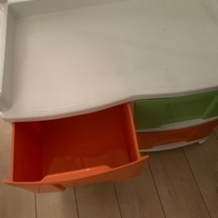 子供服収納ラックの画像