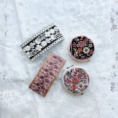 刺繍リボンでヘアクリップとコンパクトミラーワークショップの画像