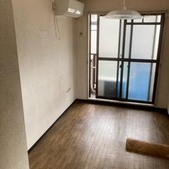 壁紙を貼れる方は助けてください