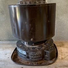 レトロな石油ストーブの画像