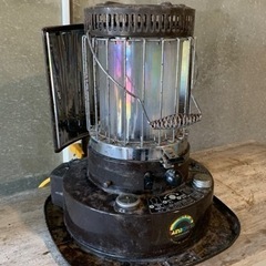 レトロな石油ストーブの画像