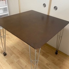 食卓テーブル