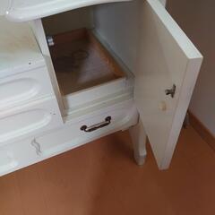 無料レトロドレッサーの画像