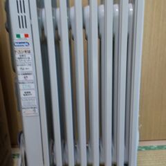 デロンギオイルヒーター　HR030812TF