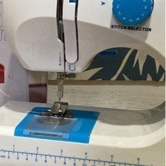 お譲り先決定☆コンパクト電動ミシンの画像