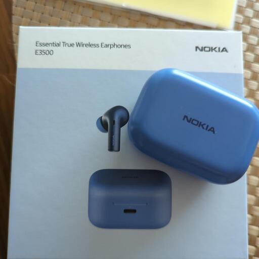 即完売。ご購入ありがとう御座いますm(_ _)m超レア NOKIA Bluetoothイヤホン オマケ付き