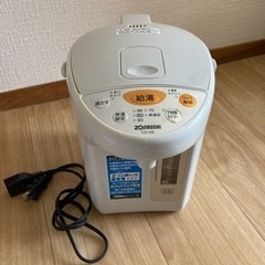 【交渉終了】美品　2010年製　電気ポット