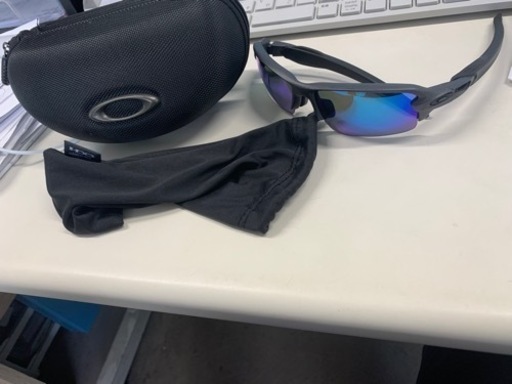 オークリ　OAKLEY サングラス