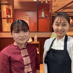 【スキマ時間】週1日／1日2時間〜OK！ホール接客スタッフ募集中♪の画像