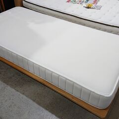 無印良品｜オーク材｜ウッドスプリング仕様｜脚付｜シングルベッド