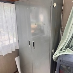 オカムラ　キャビネットの画像