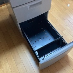 【交渉中】パソコンデスク　デスク　机の画像