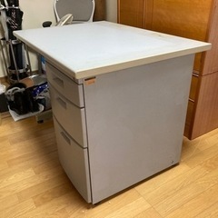 【交渉中】パソコンデスク　デスク　机の画像