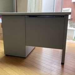 【交渉中】パソコンデスク　デスク　机の画像