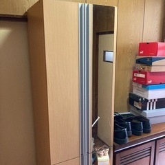 玄関収納　靴箱　ミラー付きの画像