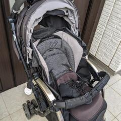 コンビ　ベビーカー　　ディアグラッセ　オート4キャスの画像