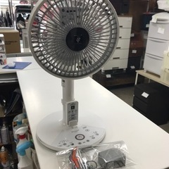 取引場所　南観音　N 2306-856 SHARP 扇風機　2014年製　PJ-D2DS-W リモコンあり　動作確認済み　汚れ　キズありの画像