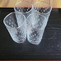 ガラスコップの画像