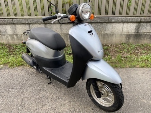 ☆トゥデイ低燃費FIモデル☆バッテリー・プラグ・グリップなど新品交換☆色々整備で快調です☆50cc原付スクーター☆