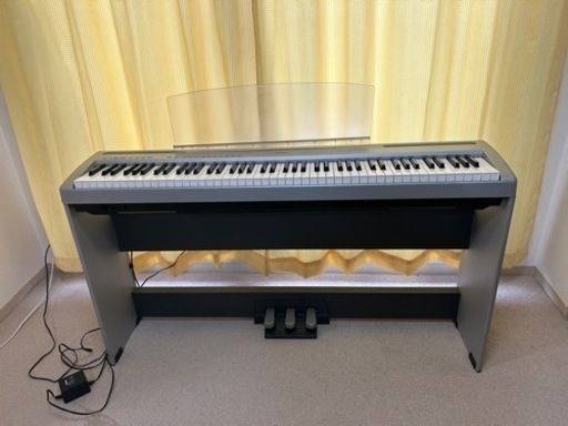 電子ピアノ　YAMAHA  交渉中です