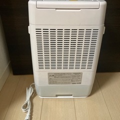 アイリスオーヤマ　コンパクト　除湿機の画像