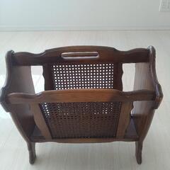 【お話中】カリモク家具　マガジンラックの画像