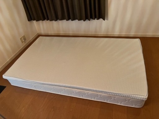 マットレス、マットレストッパー、マットレスカバー