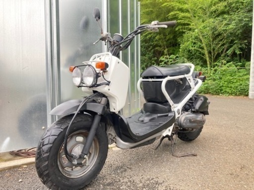 ⭐︎ズーマー⭐︎ホワイト⭐︎おしゃれデザイン⭐︎12,000Km⭐︎埼玉県より⭐︎配送可能⭐︎