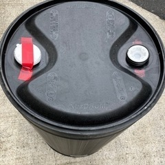 ポリタイプドラム缶 200L 洗浄済み 黒色 貯水タンク ポリタンク 保存容器の画像