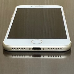 美品　iPhone 7 Gold 32 GB SIMフリー　ゴールド　本体の画像
