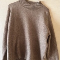 ユニクロ スフレヤーンモックネックセーターの画像
