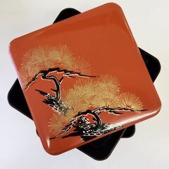 重箱　洗朱　五々二段　「松」