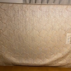 クイーンサイズのマットレス　お譲りしますの画像