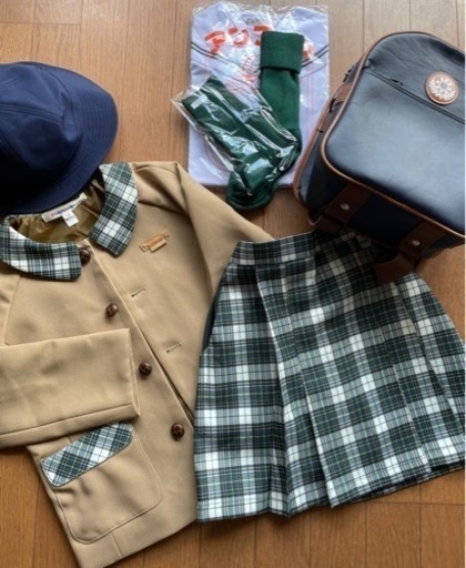 るり幼稚園　制服セット売り